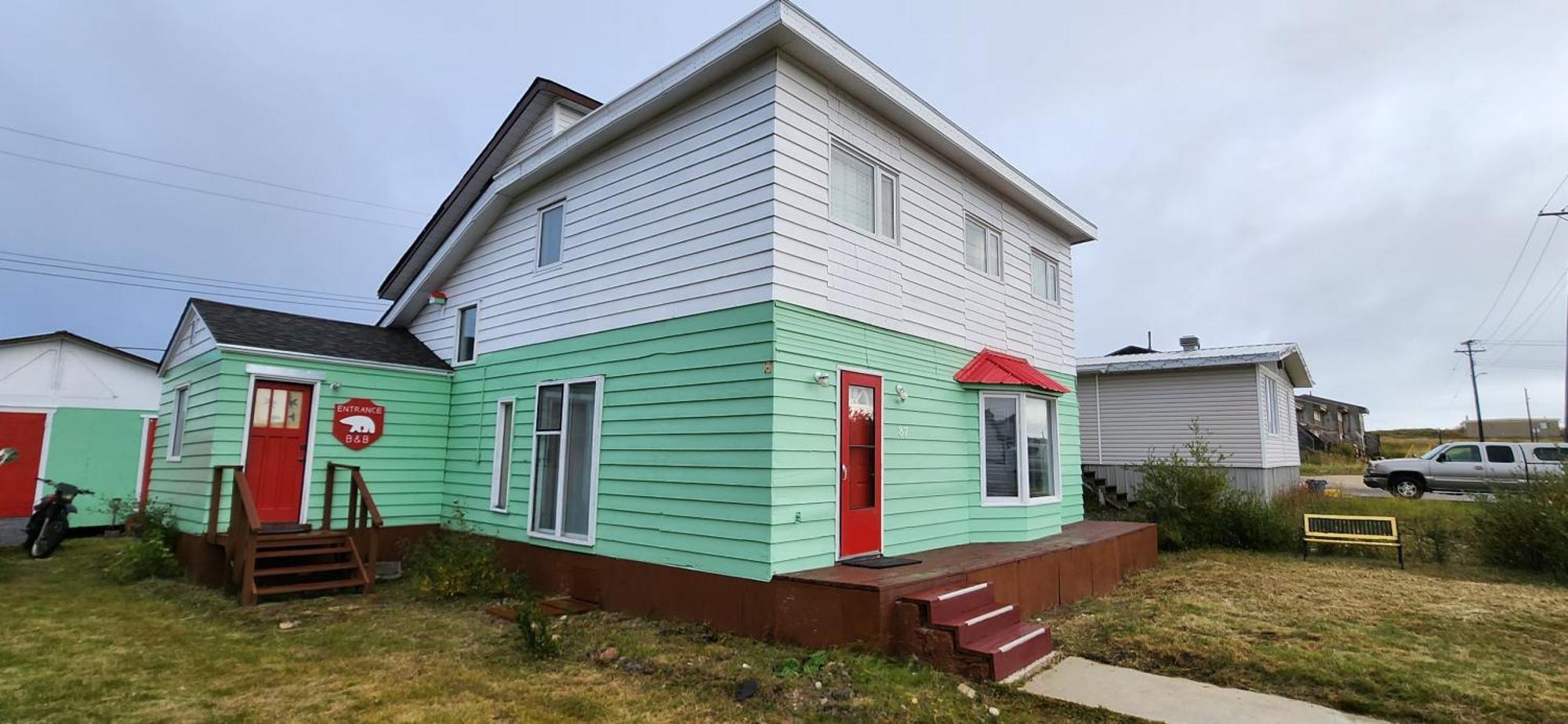 Polar Bear Bed And Breakfast Churchill Exterior photo